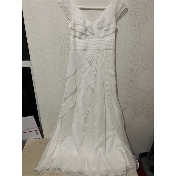 Adrianna Papell Collections Wedding Dress - Picture 1 of 10